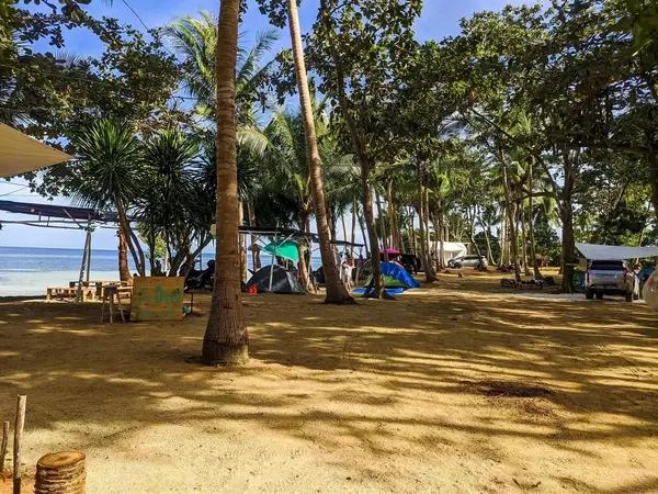 Sa Dagat Beach Camp in the morning