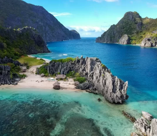 10 Amazing Island-Hopping Destinations in the Philippines
