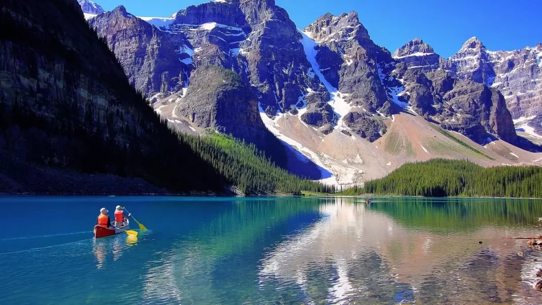 Top 10 Most Iconic Landmarks and Attractions in Canada