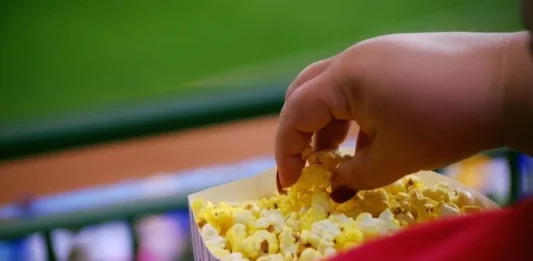 How Popcorn Supports Blood Sugar Management in Diabetes