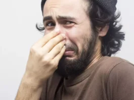 A powerful sneeze unveils the fascinating health benefits hidden within the sudden burst.